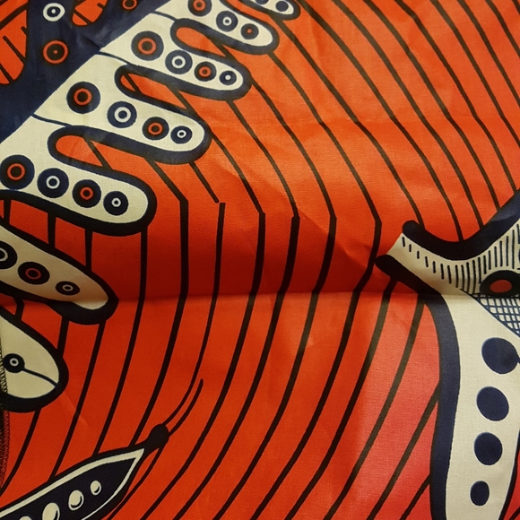 Reversible African Face Mask - Picture 12 of 16